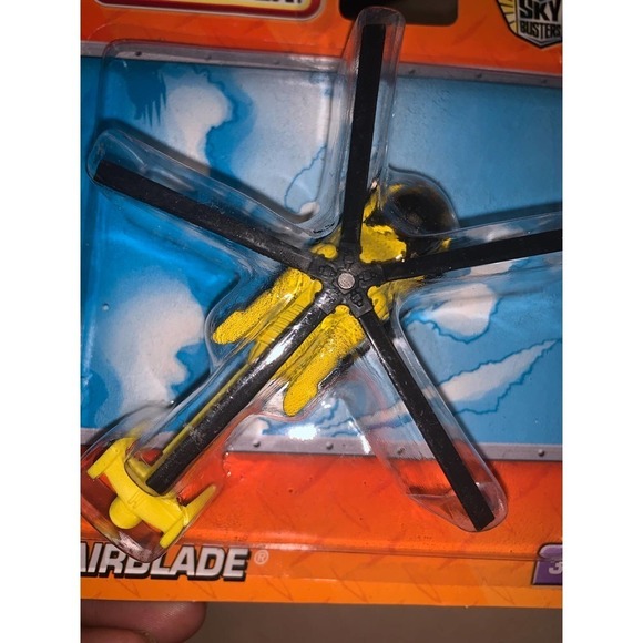 2 Matchbox Sky Busters HTF Airblade and Dual Force Fighter - Picture 3 of 6